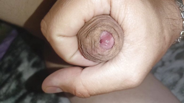 ArchiRusik: 큰 자지 정액의 버즈에서 신음하는 귀여운 펨보이 Sissy!