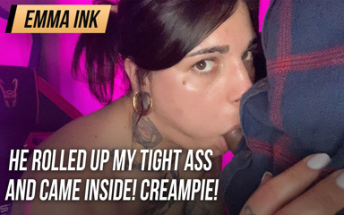 EmmaInkTrans: Sroloval mi těsný zadek a udělal se dovnitř! Creampie!