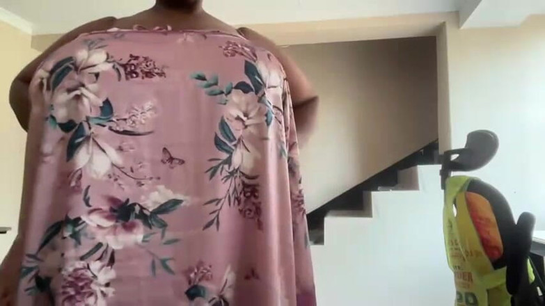 Legendary Booty Overdose: Prsatá bbw striptýz