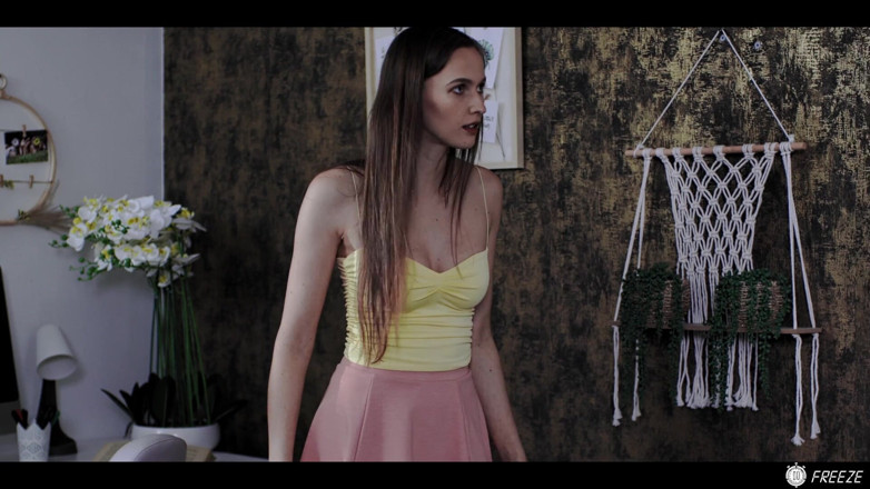 Freeze.xxx: Stacy Cruz se vplíží do domu Lovity Fate