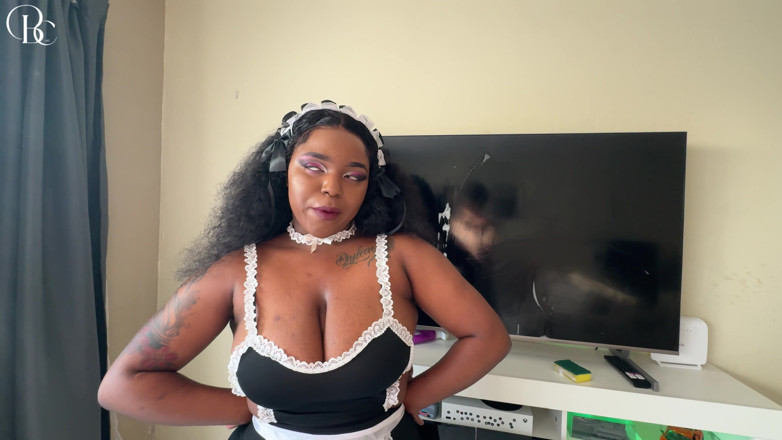 Booty clapper: Slutty Maid Gets Her White Boss to Cum Twice