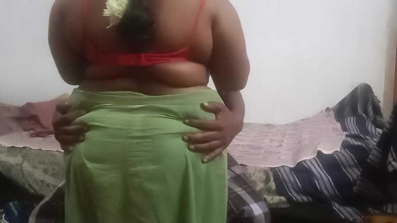 Santhi89: Gospodină tamilă Santhi se fute tare cu fostul iubit