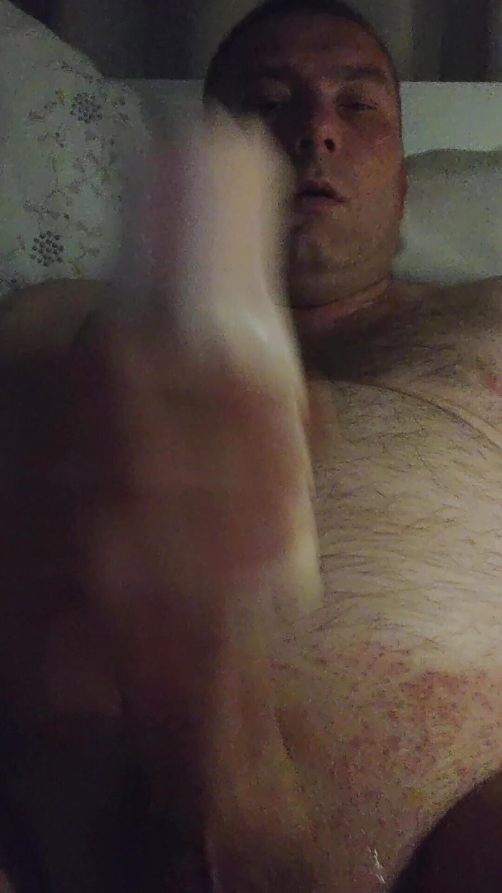 Incredible Dick: Hetero-typ in kurzer wichs mit masturbator 9