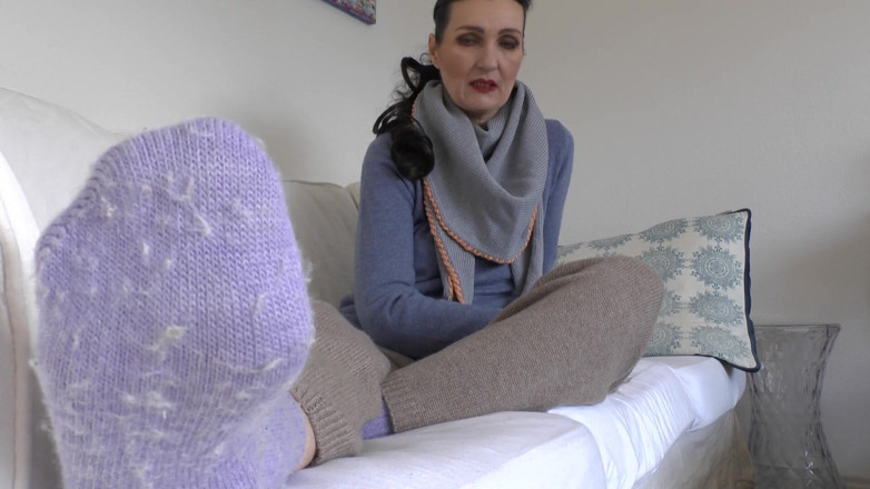 Lady Victoria Valente: Sniffing Stinky Socks, Your Favorite Task, JOI, POV Lady Victoria...