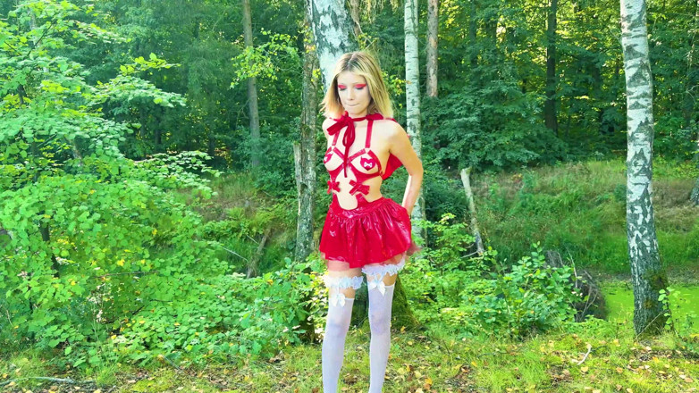 Vasya Sylvia: chhoti laal savaari jangal men hud ka romanch - choot vinaash -...