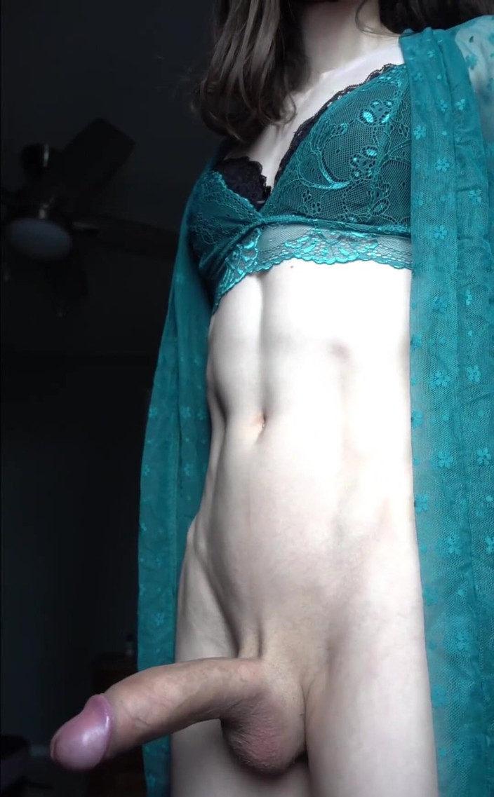 Mistress Mel: Urmărește-mă cum o cresc de la mic la uriaș