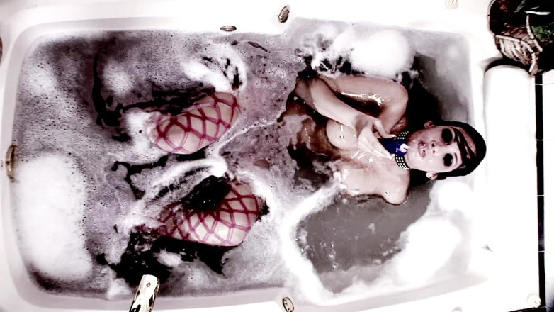 DIRTY MOMS: Filthy whore Tory Lane double penetration in bathroom