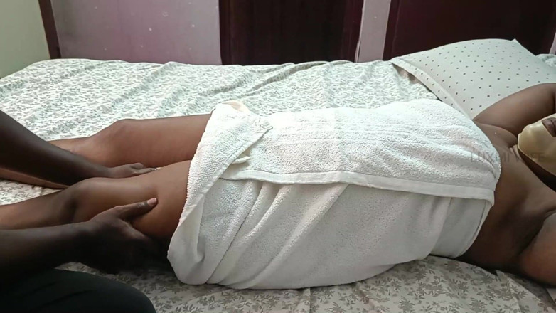 Luxmi Wife: Mát-xa xoa bóp ngực cho vợ -2