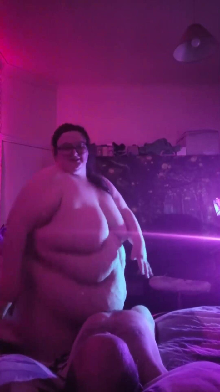 SSBBW Hunter: Seksowna SSBBW jeździ na moim kutasie