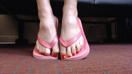 Abby Anna: Suave juego de zapatos rosa flipflops juego de zapatos largos