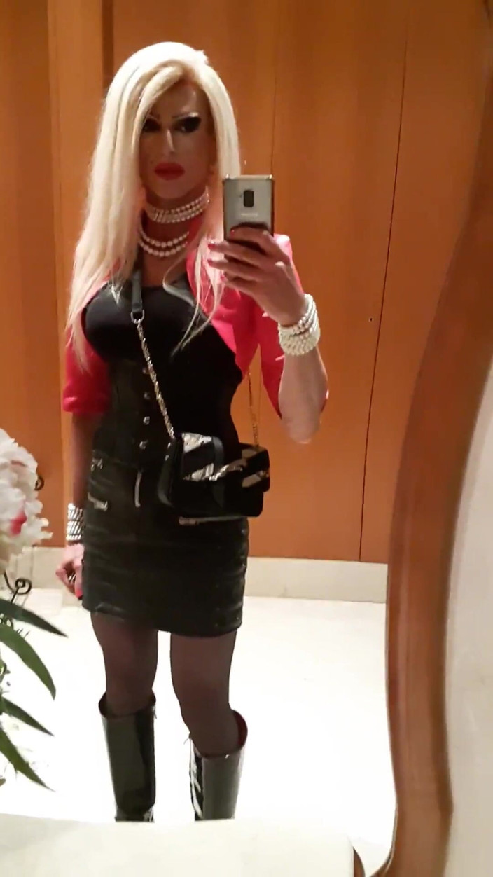 Tatiana Zorrita: Deel 68
