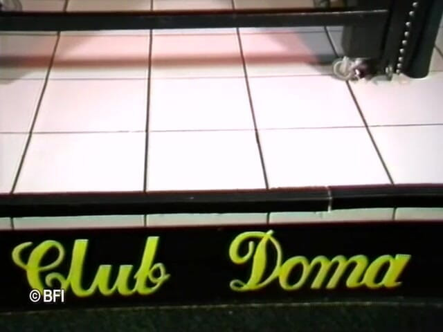 Hardcore slave sex: Ao vivo no clube doma - boate 2