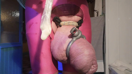 Monster_Meat_: Giocare con i preservativi riempiti