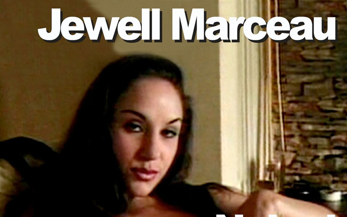 Edge Interactive Publishing: Jewell Marceau melancap dengan dildo bogel