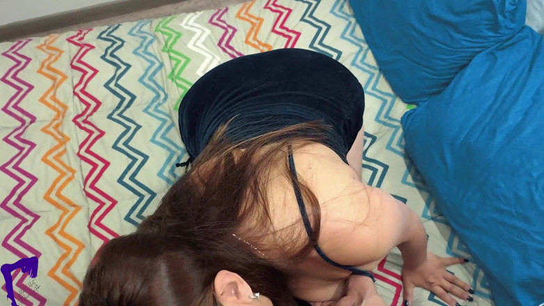 AlinaVelvet: Aku ngentot tetanggaku yang selingkuh sama tante seksi di rumahnya...