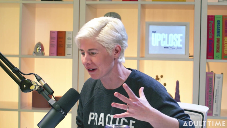 Adult Time Podcast: Jay Taylor coboară la Voicing Audio Erotica