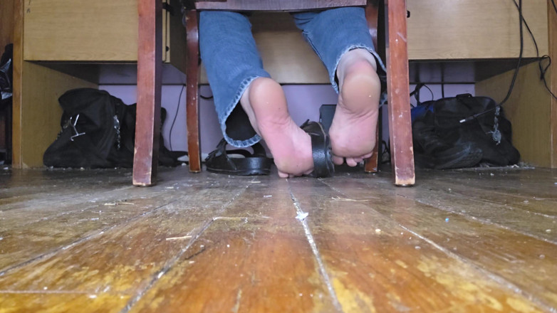 Miss Dimples: Škádlení mými chodidly
