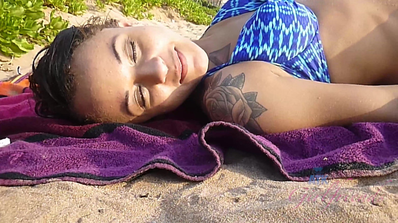 ATK Fans (Girlfriends): Virtuell semester på Hawaii med Holly Hendrix del 1