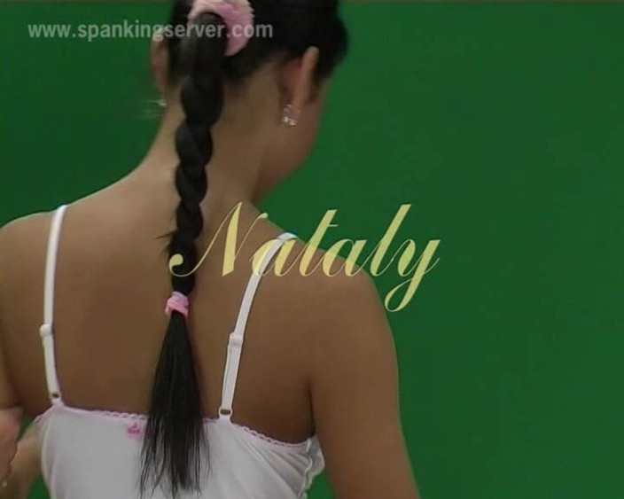 Spanking Server: Nataly Bare Back Whip Classic08224