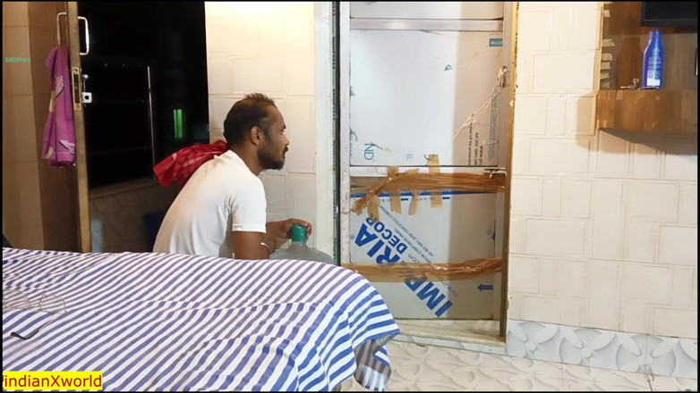 Indian Xshot: Indisch Bengaals rijk meisje neukt met bezorger! Hete erotische neukpartij