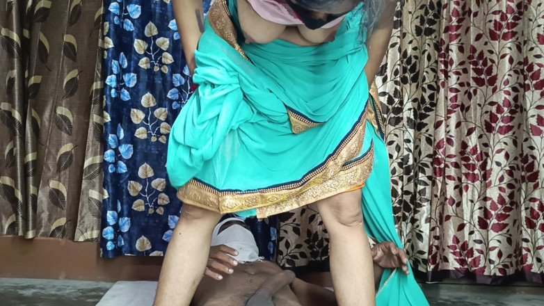 Asha Devi: Video rekaman seks tante seksi india