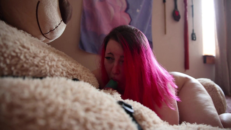 PrincessNova666: Urocza BBW rucha swojego dużego misiu