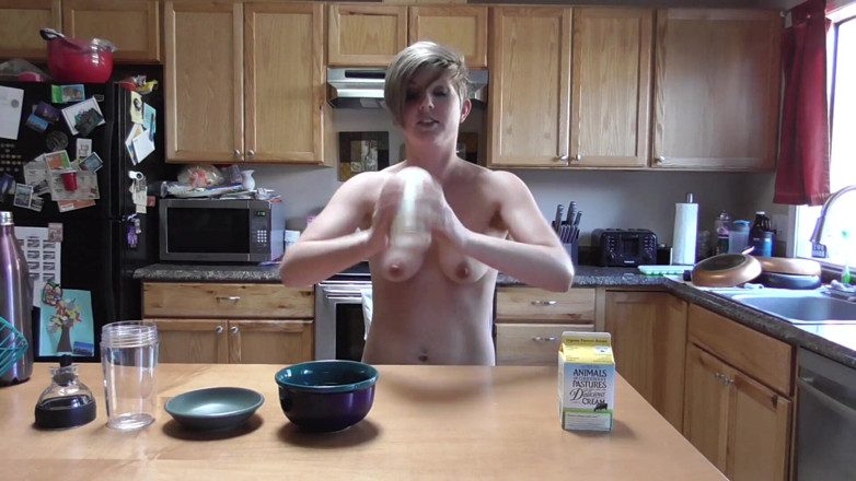 Housewife Ginger: Fare il burro nudo un Come fare il proprio burro...