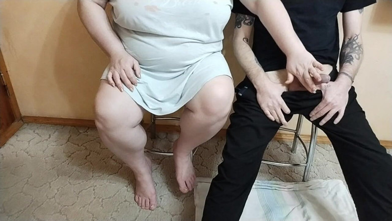 Zona901: 뚱뚱한 밀프와 정액으로 내 자지의 수동 자극