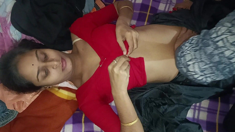 Easypron: Nouveau, une fille desi se fait baiser à la maison