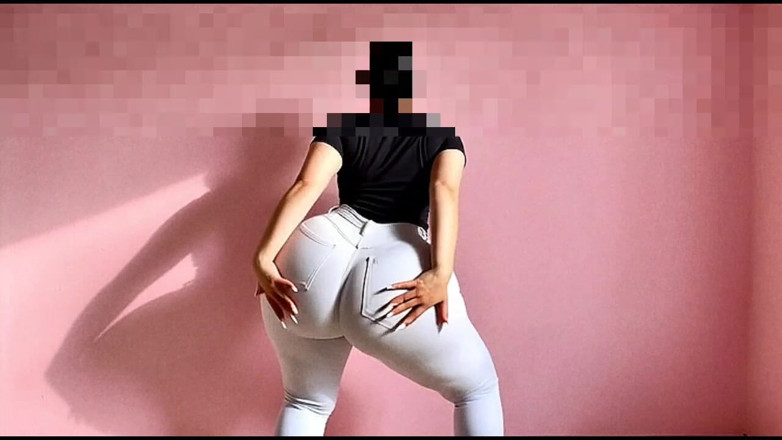 Xprohibidox1: Awek cantik berpantat besar menggoncangnya 2