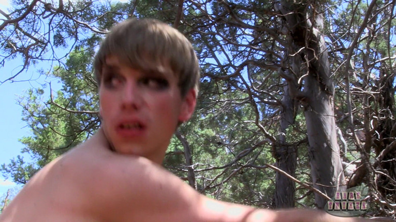 Bare Twinks: Kongkek bertiga Wilderness