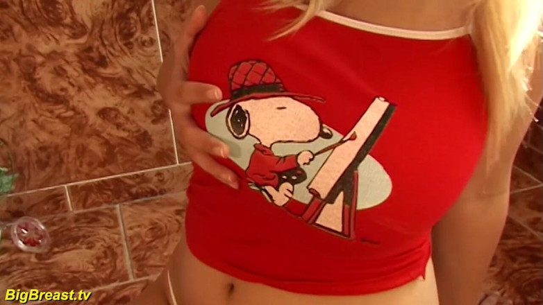 Big Breast: Тінка з косичкою підстрибує своїми величезними цицьками