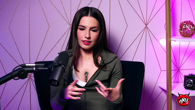 Holly Randall Productions: Chanel Camryn: Avn'ın en iyi yeni arkadaşı sıkıntıda nasıl güç...
