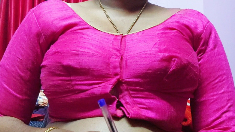 Desi Mohini: Adik tiri bernikmat dengan abang tiri nakalnya.