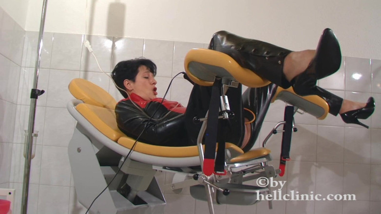 Rubber & Clinic Studio - 1ATOYS: Bladder enema with catheter in rubber