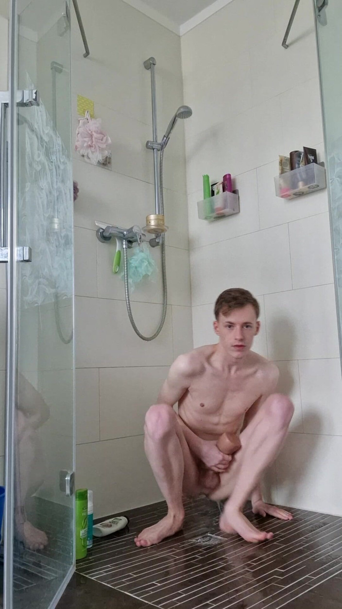 Juliausnrw: Hot Boy Under the Shower