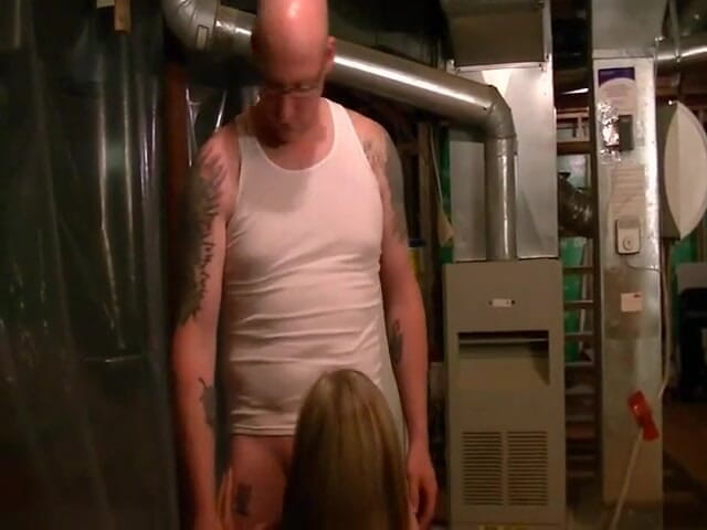 Homegrown Wives: Michele Meadows se folla a un trabajador tatuado