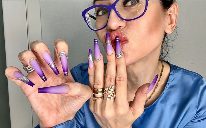 Julia domaina: Nueva forma de uñas largas - un vestido de bailarina (ataúd) y...