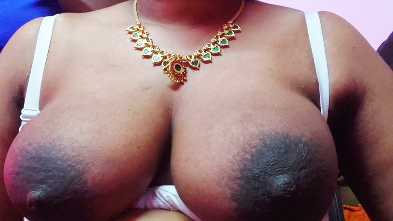 Desi Mohini: India hermosa tetona Maria