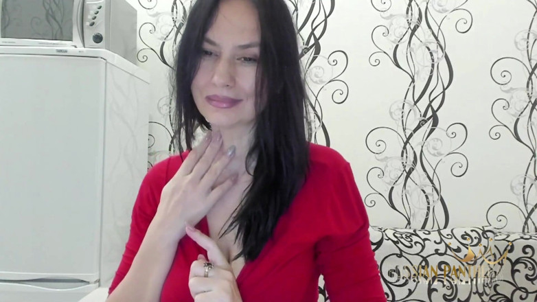 ANGELA_LADY: Quý cô mặc đồ đỏ 2