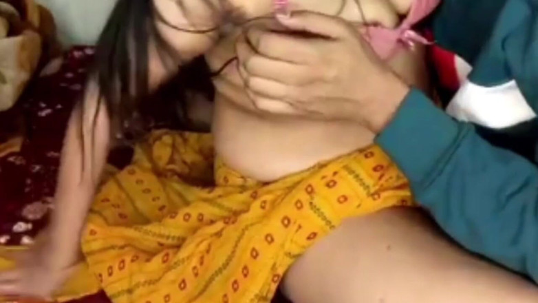 Your Sofiaa: Hintli kız Roohi'nin seks skandalı viral oluyor