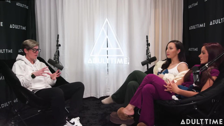 Adult Time Podcast: Pornostars podcast nach lesben-sex! | Vanna Bardot &amp; Melissa Stratton | der Erwachsenenzeit-Podcast