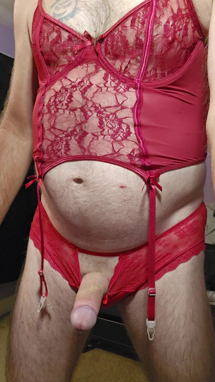 Fantasies in Lingerie: Pakaian merah seksiku