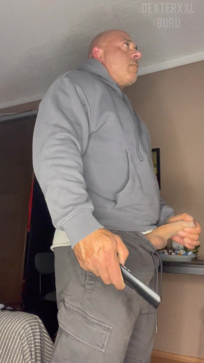 Mr. Guru: Mijnheer Guru. Trek snelle grote bodybuilder af