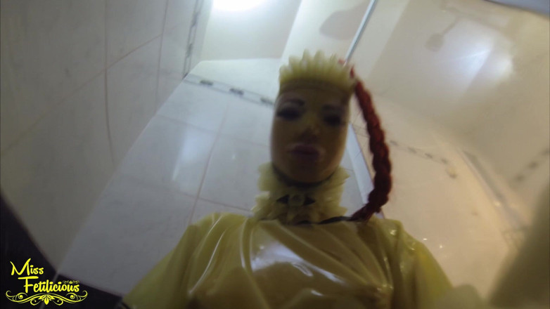 Miss_Fetilicious: Bakış açısı duşta üstüne işiyor