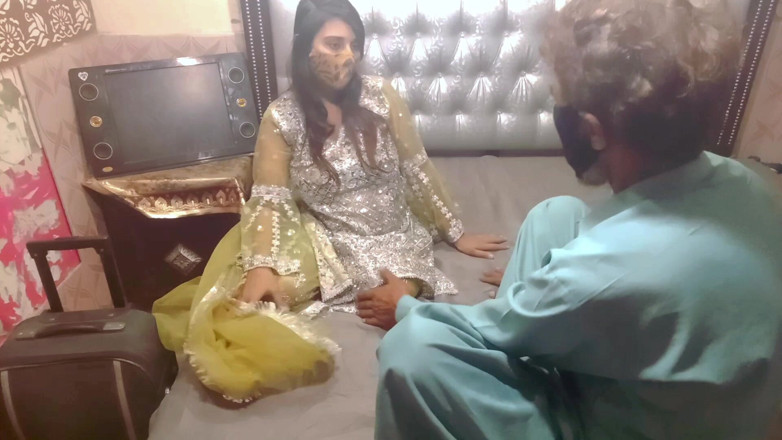 MehwishButt: Shadi Wali Raat Purana lover chambre Mai Gus Gya la...