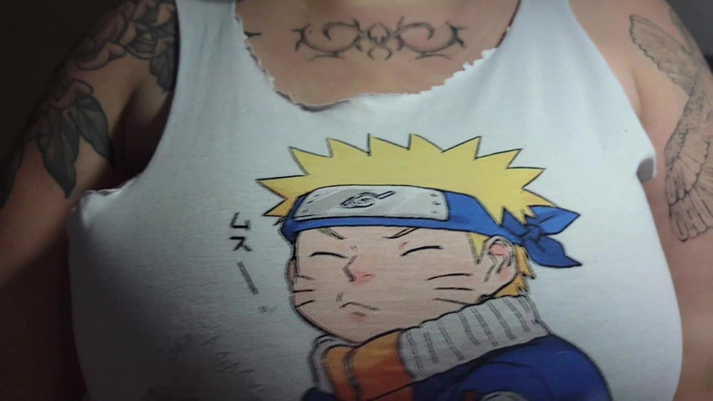 alucidfever: मेरी पुरानी naruto शर्ट में मेरे स्तनों के साथ खेलना