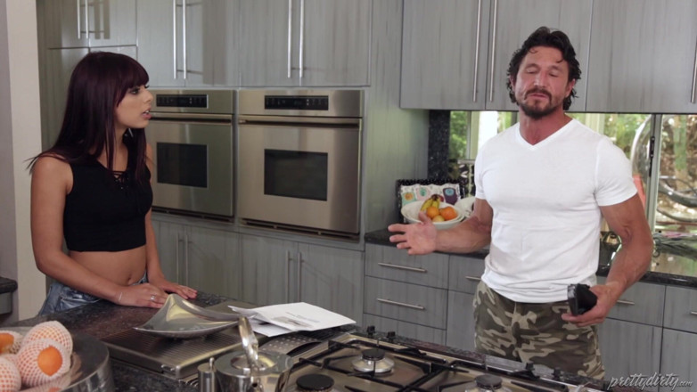 Pretty Dirty: Bollette della famiglia con Gina Valentina