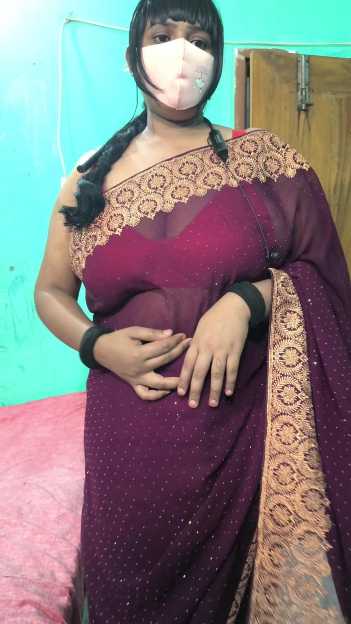 NilaRani693: साड़ी में हॉट देसी लुक आओ आकर्षण महसूस करो