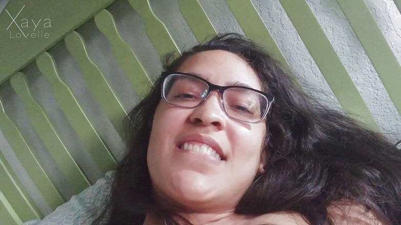 Xaya Lovelle: Mengeksploitasi ketagihan kaki berpeluh awak: arahan makan pepek galakan lesbian